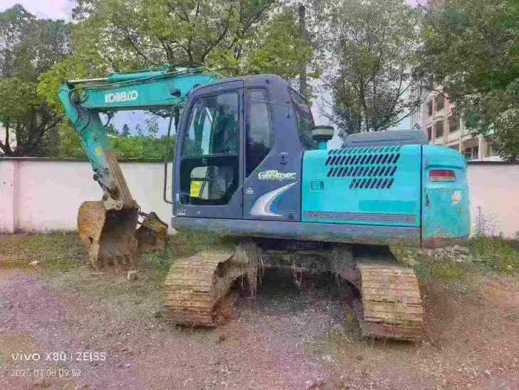 Buy Kobelco SK130 Used Excavator / 1