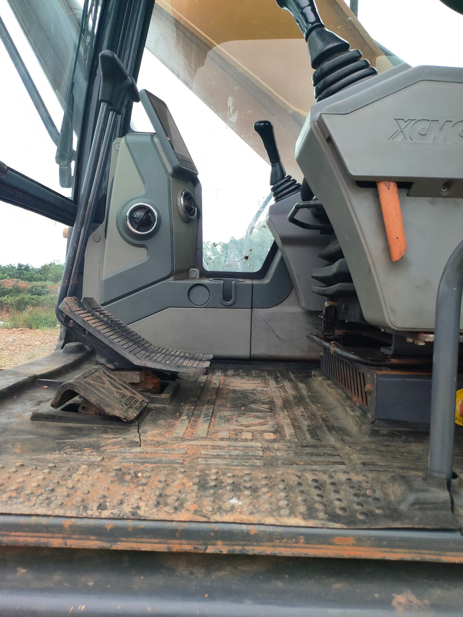 Buy XCMG XE370 Used Excavator / 9