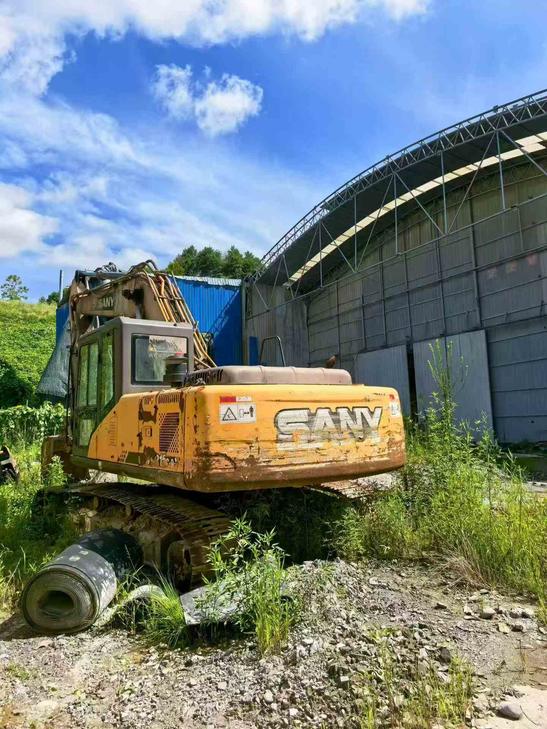 Buy Sany SY215C-8 Used Excavator / 1
