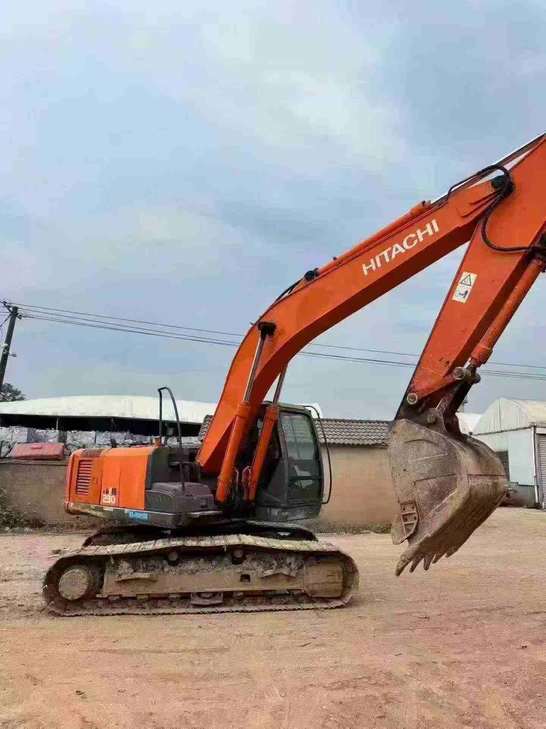 Buy Hitachi EX200-3 Used Excavator / 1