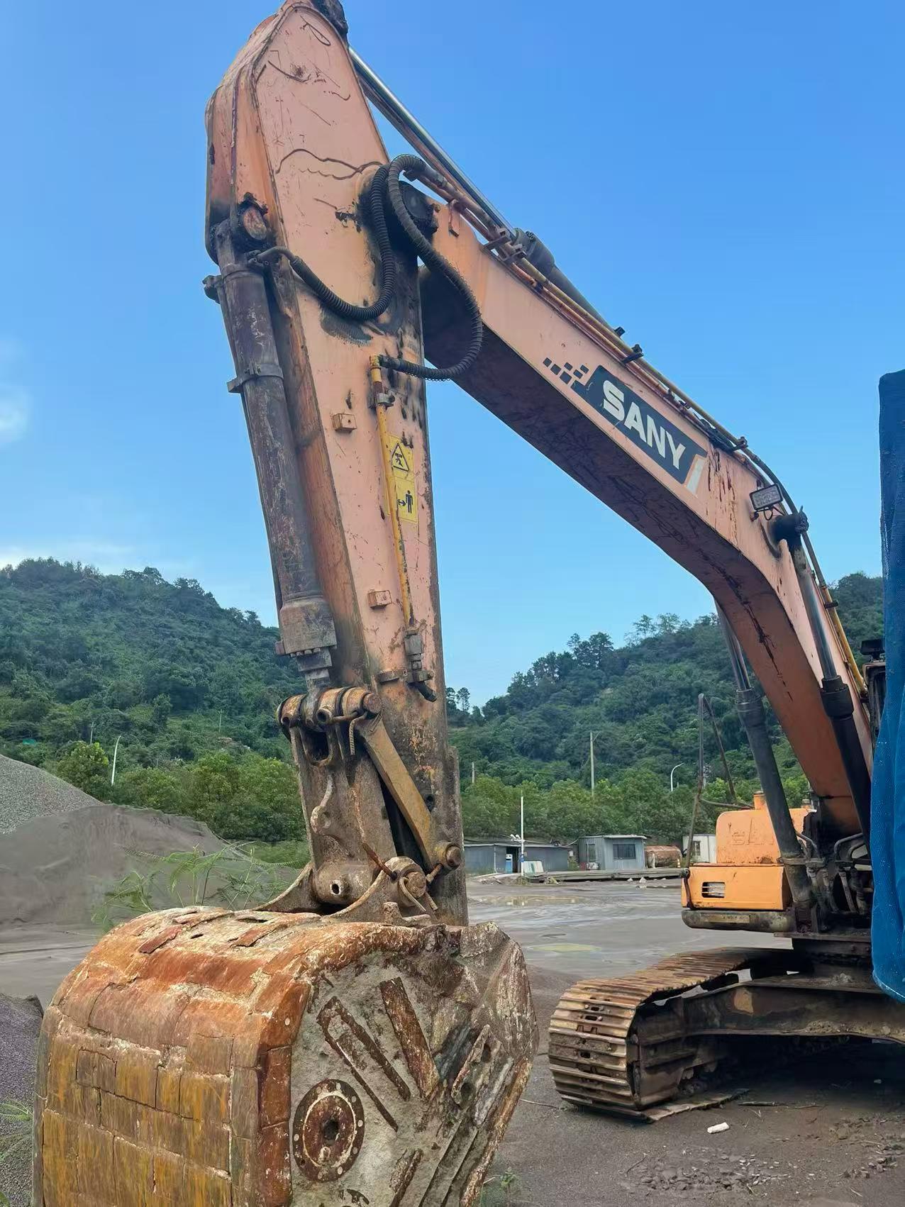 Buy Sany SY215C Used Excavator / 6 Buy Sany SY215C Used Excavator / 6