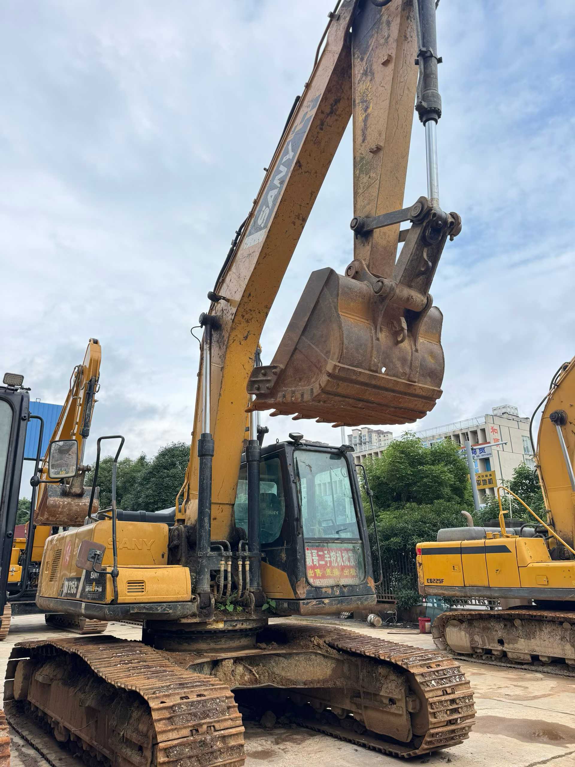Buy Sany SY215C Used Excavator / 6 Buy Sany SY215C Used Excavator / 6