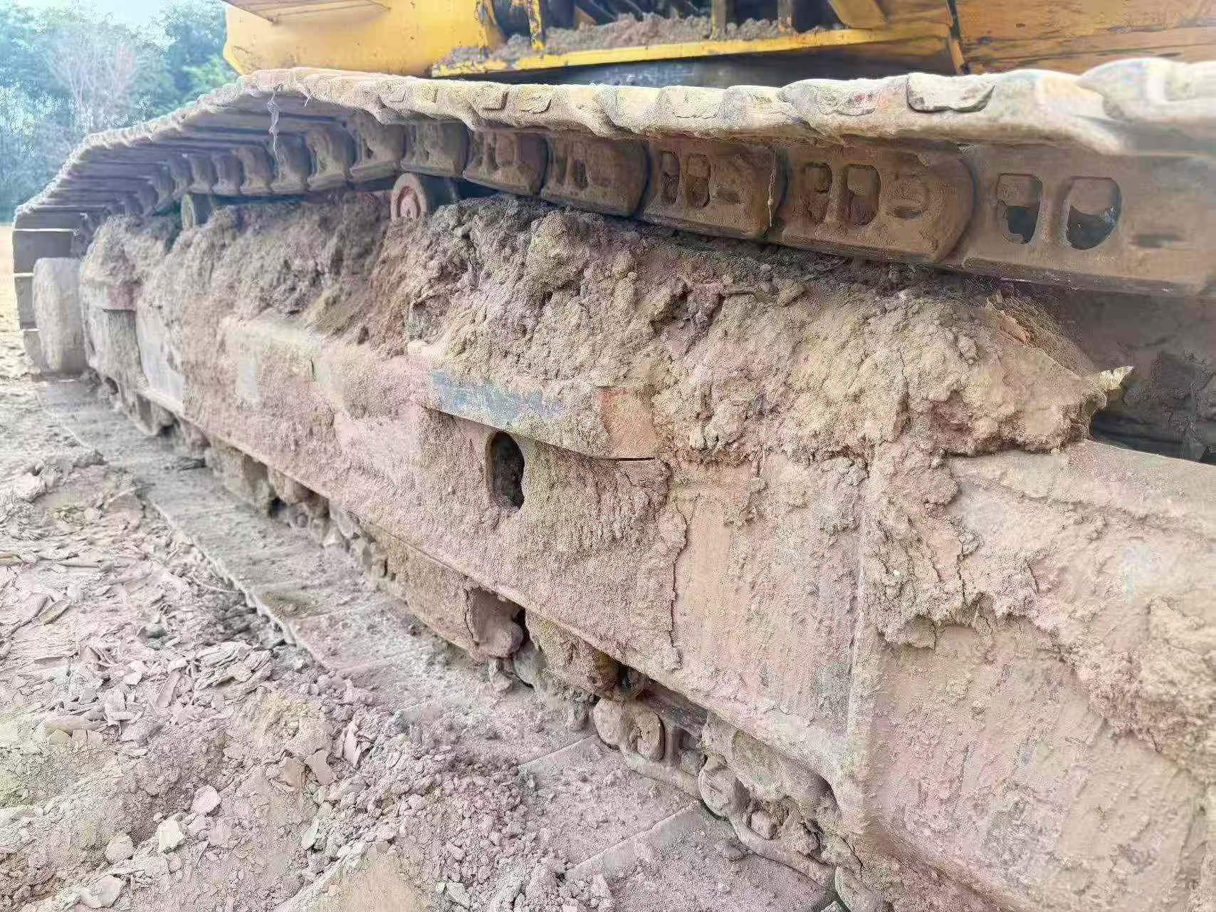 Buy Komatsu PC240-6 Used Excavator / 8