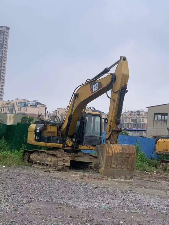 Buy Caterpillar 320A Used Excavator / 1