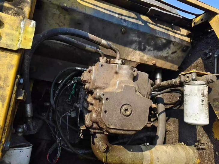 Buy Komatsu PC200-7 Used Excavator / 1