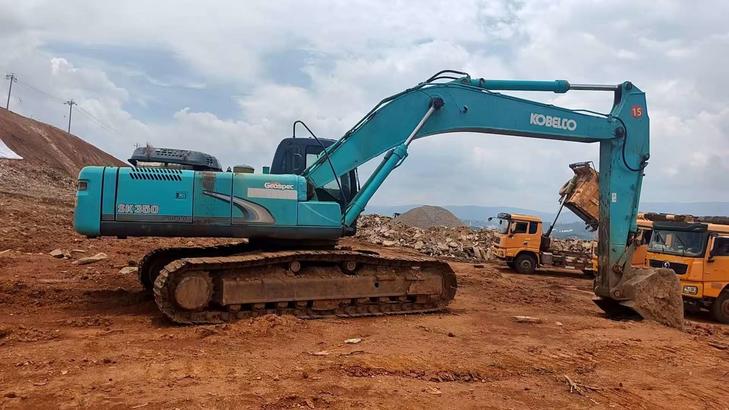 Buy Kobelco SK350-8 Used Excavator / 1