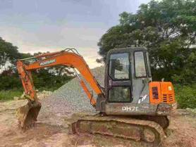 Buy Doosan DH55-7 Used Excavator / 2 Buy Doosan DH55-7 Used Excavator / 2