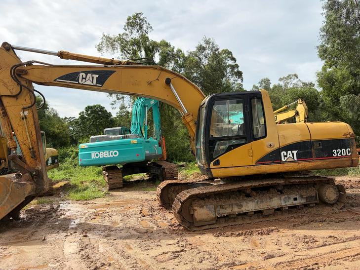 Buy Caterpillar 320C Used Excavator / 1