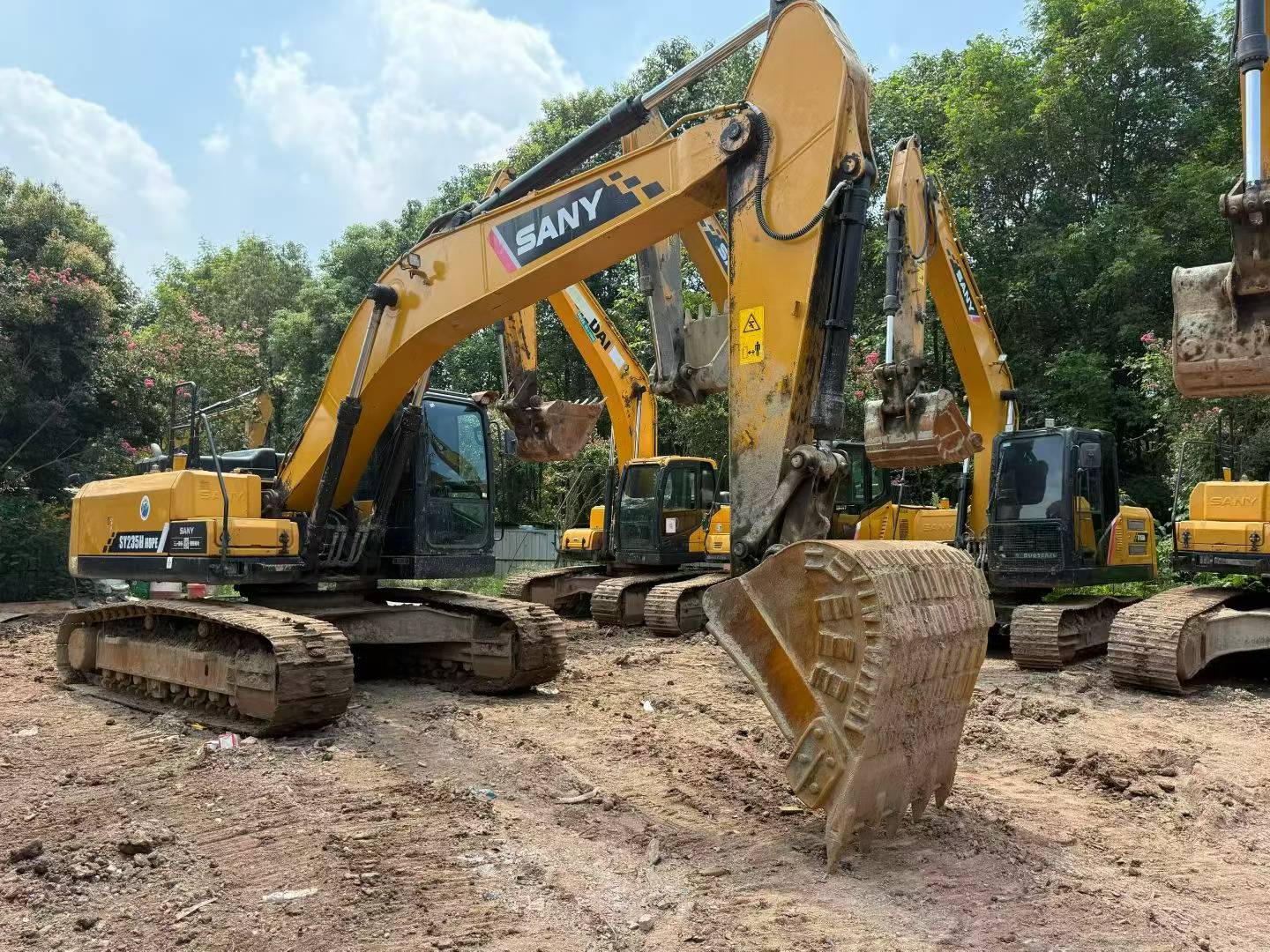 Buy Sany SY235C Used Excavator / 4