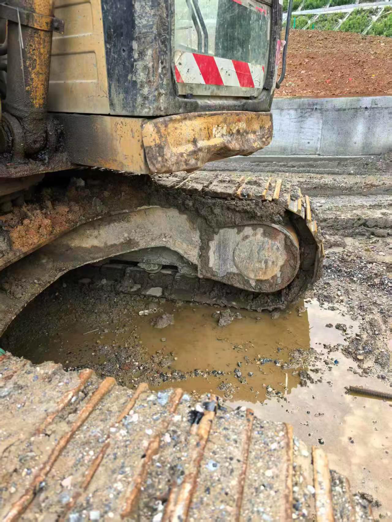 Buy Caterpillar 320B Used Excavator / 7