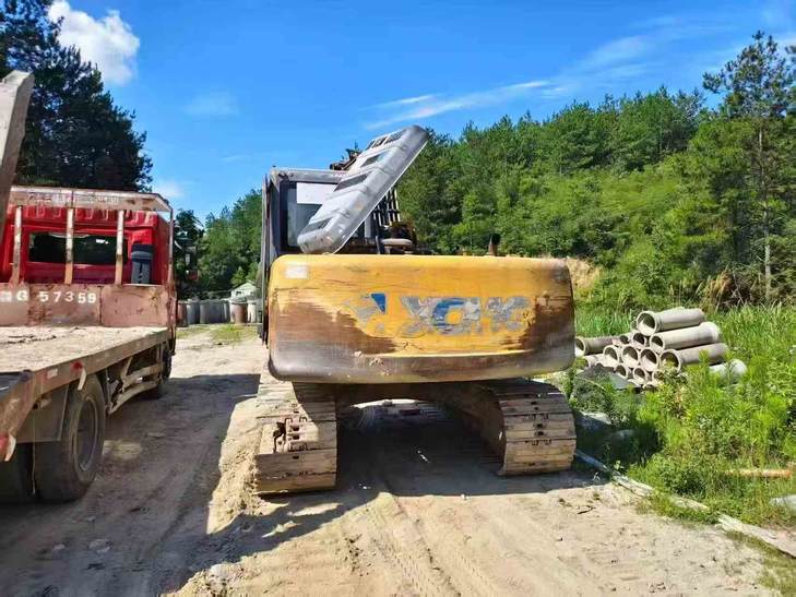 Buy XCMG XE150 Used Excavator / 1