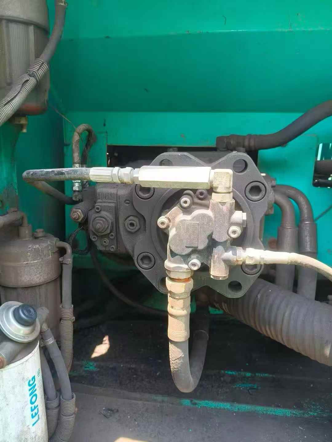 Buy Kobelco SK210 Used Excavator / 4 Buy Kobelco SK210 Used Excavator / 4