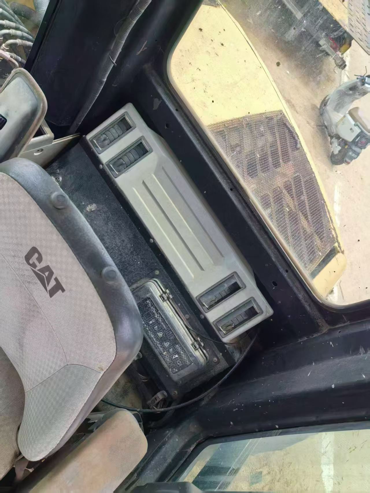 Buy Caterpillar 307B Used Excavator / 3 Buy Caterpillar 307B Used Excavator / 3