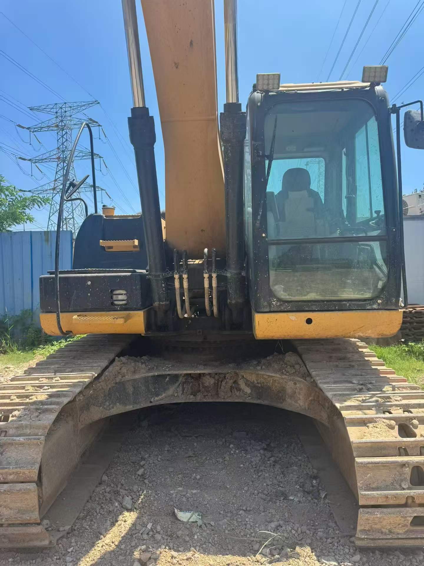 Buy Caterpillar 320D Used Excavator / 2 Buy Caterpillar 320D Used Excavator / 2