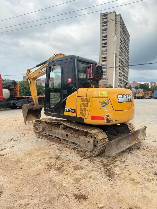 Buy Sany SY75 Used Excavator / 1