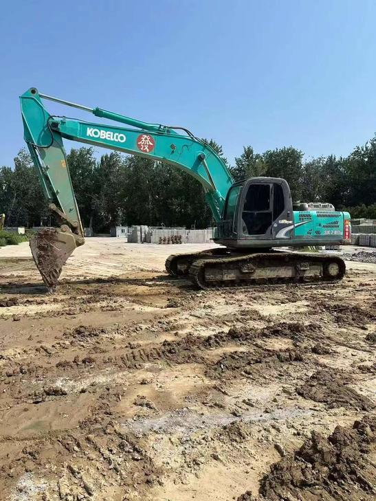 Buy Kobelco SK260 Used Excavator / 1