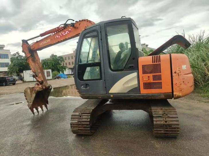 Buy Hitachi ZX70-5A Used Excavator / 1