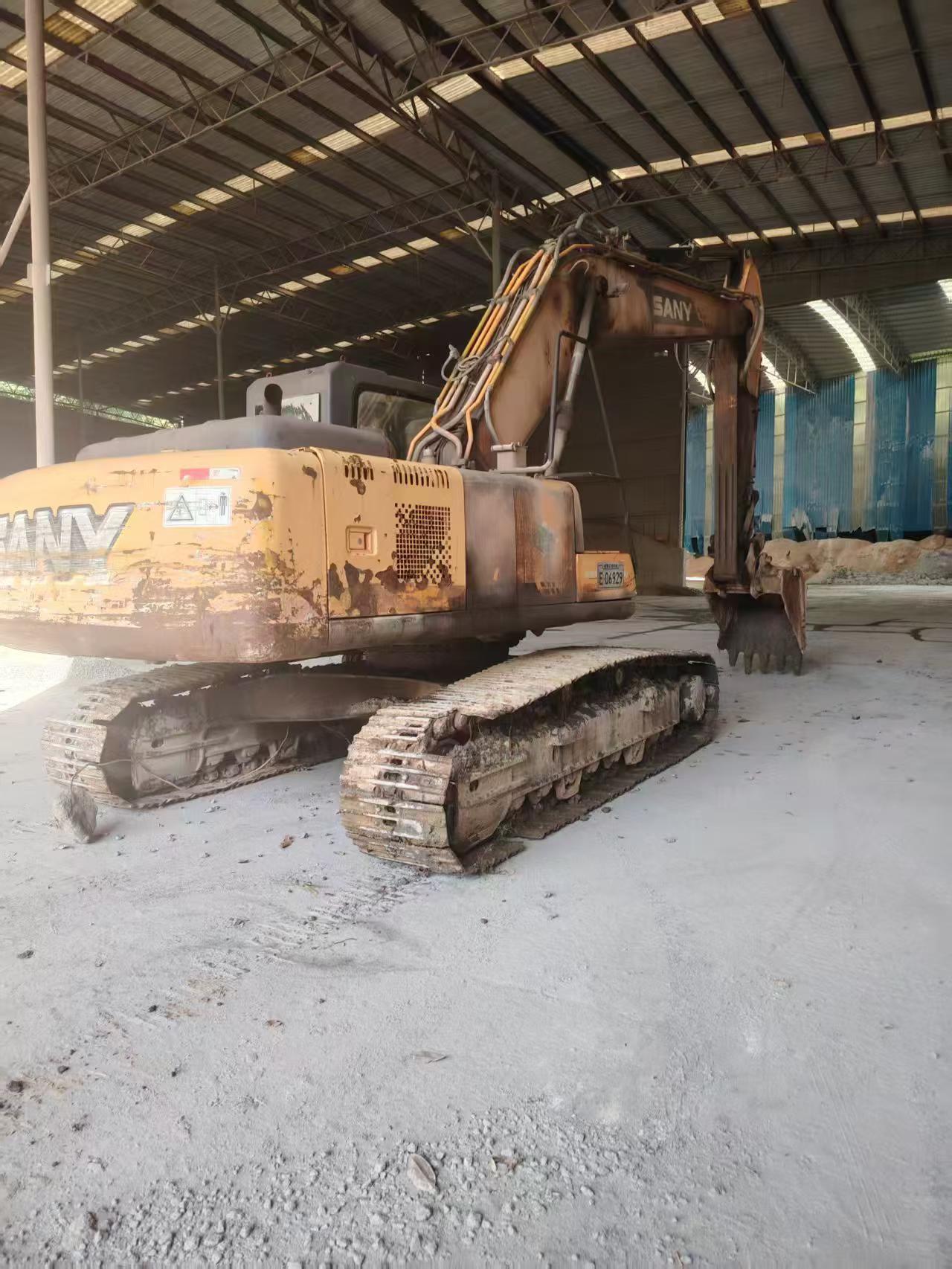 Buy Sany SY215C-8 Used Excavator / 5 Buy Sany SY215C-8 Used Excavator / 5
