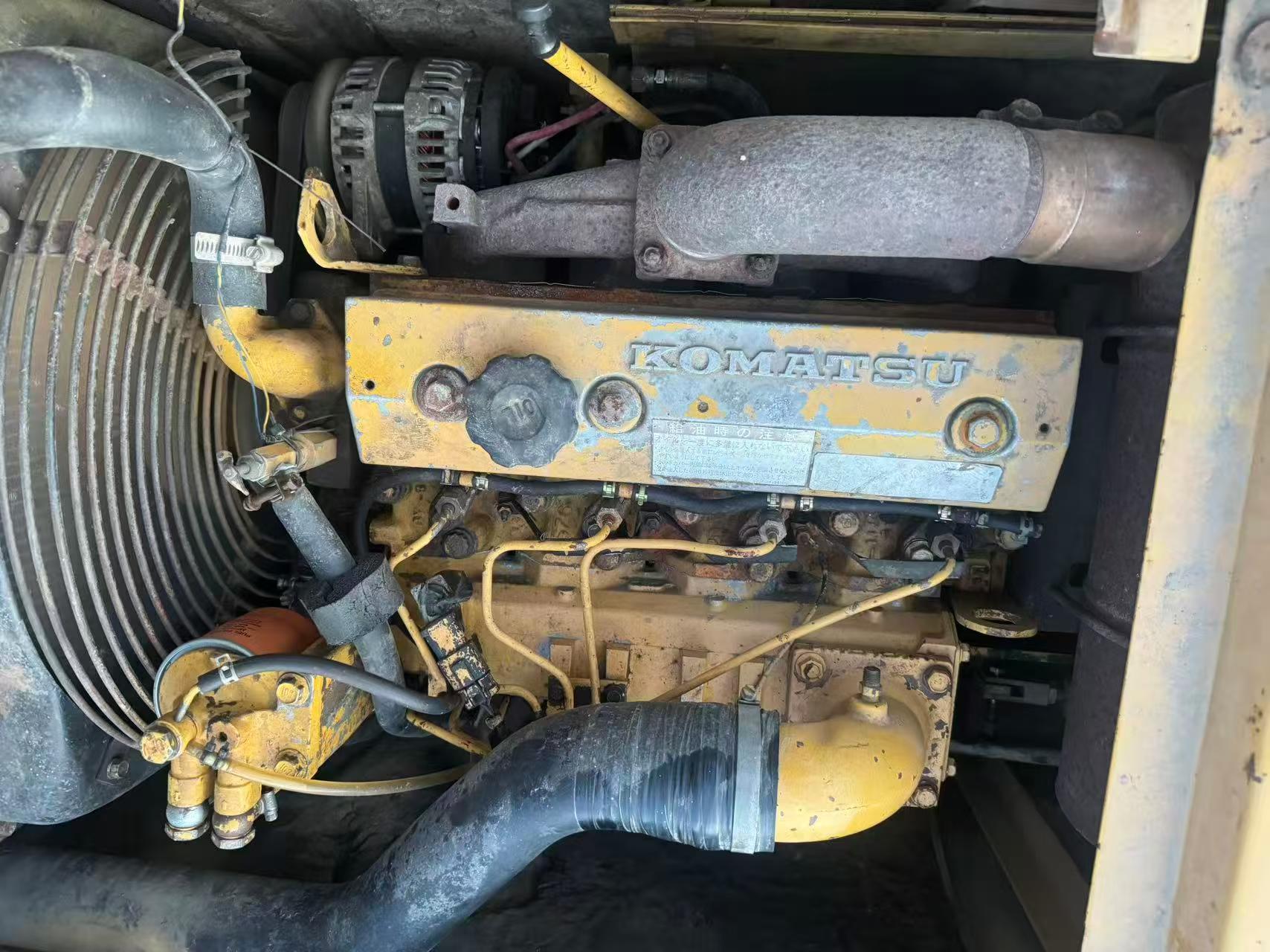 Buy Komatsu PC60-6 Used Excavator / 6 Buy Komatsu PC60-6 Used Excavator / 6