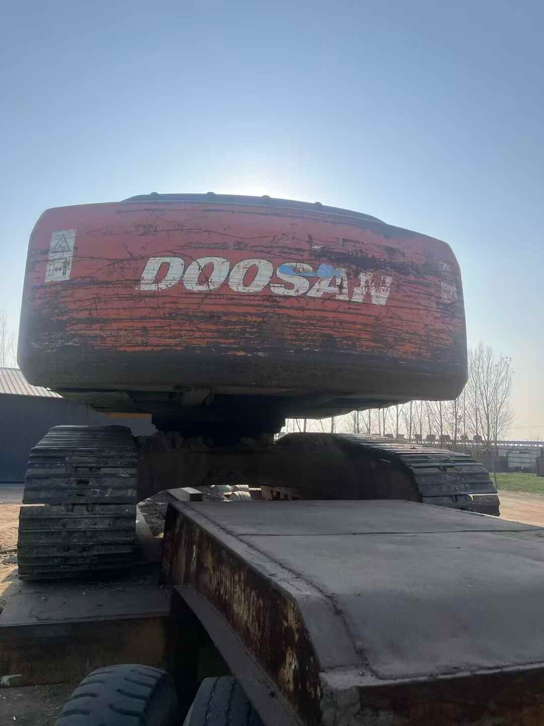 Buy Doosan DH220-7 Used Excavator / 2 Buy Doosan DH220-7 Used Excavator / 2