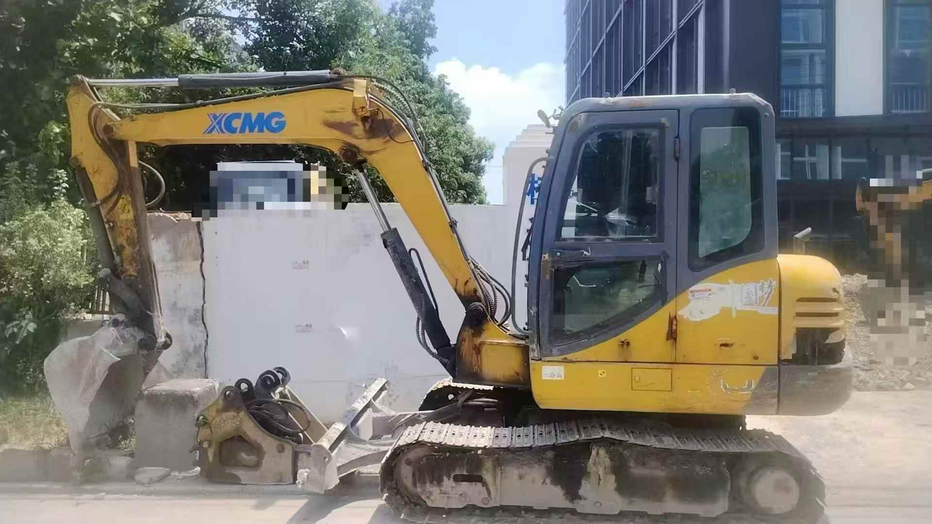 Buy XCMG XE60 Used Excavator / 2 Buy XCMG XE60 Used Excavator / 2