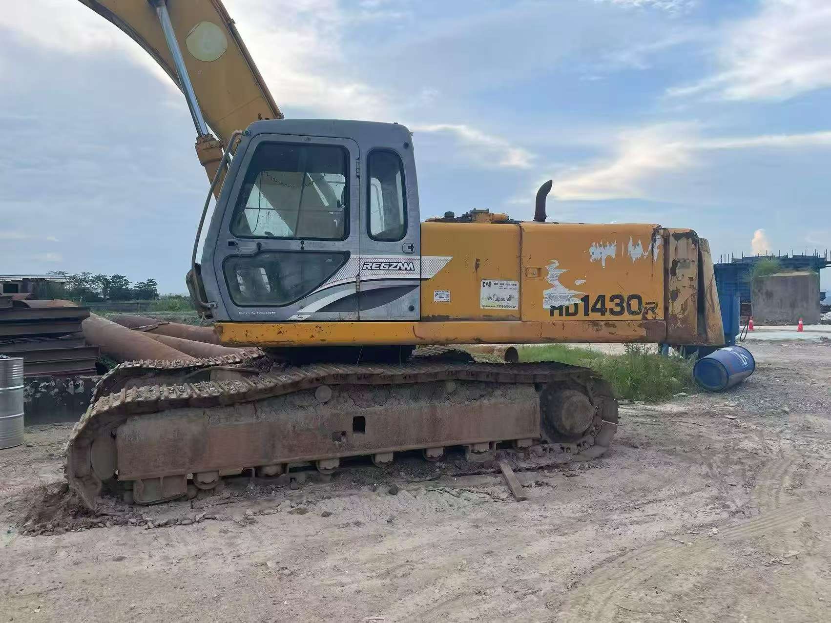 Buy Kato Used Excavator / 2 Buy Kato Used Excavator / 2