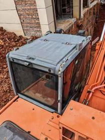 Buy Hitachi EX200-3 Used Excavator / 4 Buy Hitachi EX200-3 Used Excavator / 4