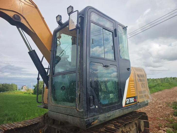 Buy Sany SY75 Used Excavator / 1