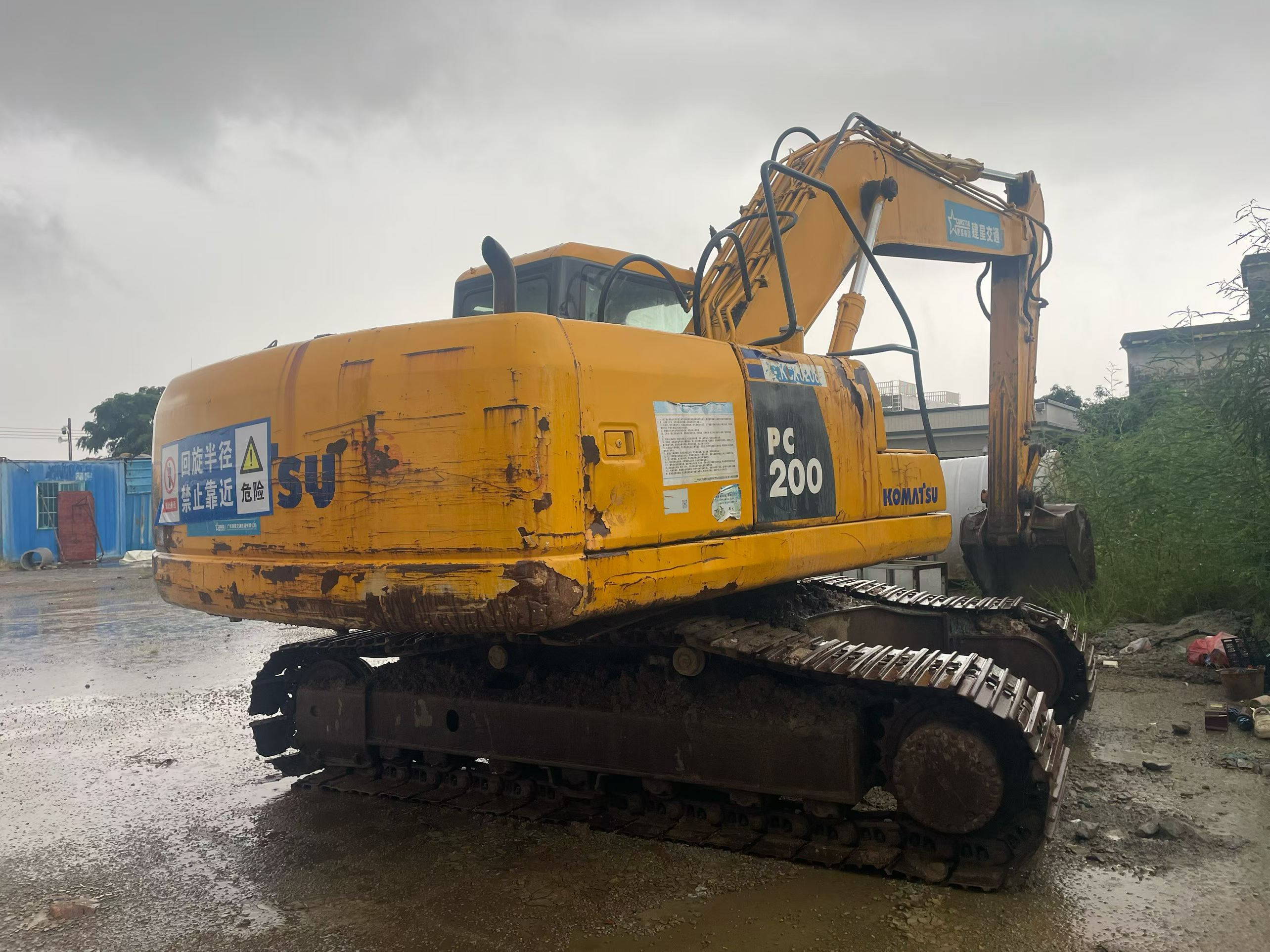 Buy Komatsu PC200-7 Used Excavator / 4