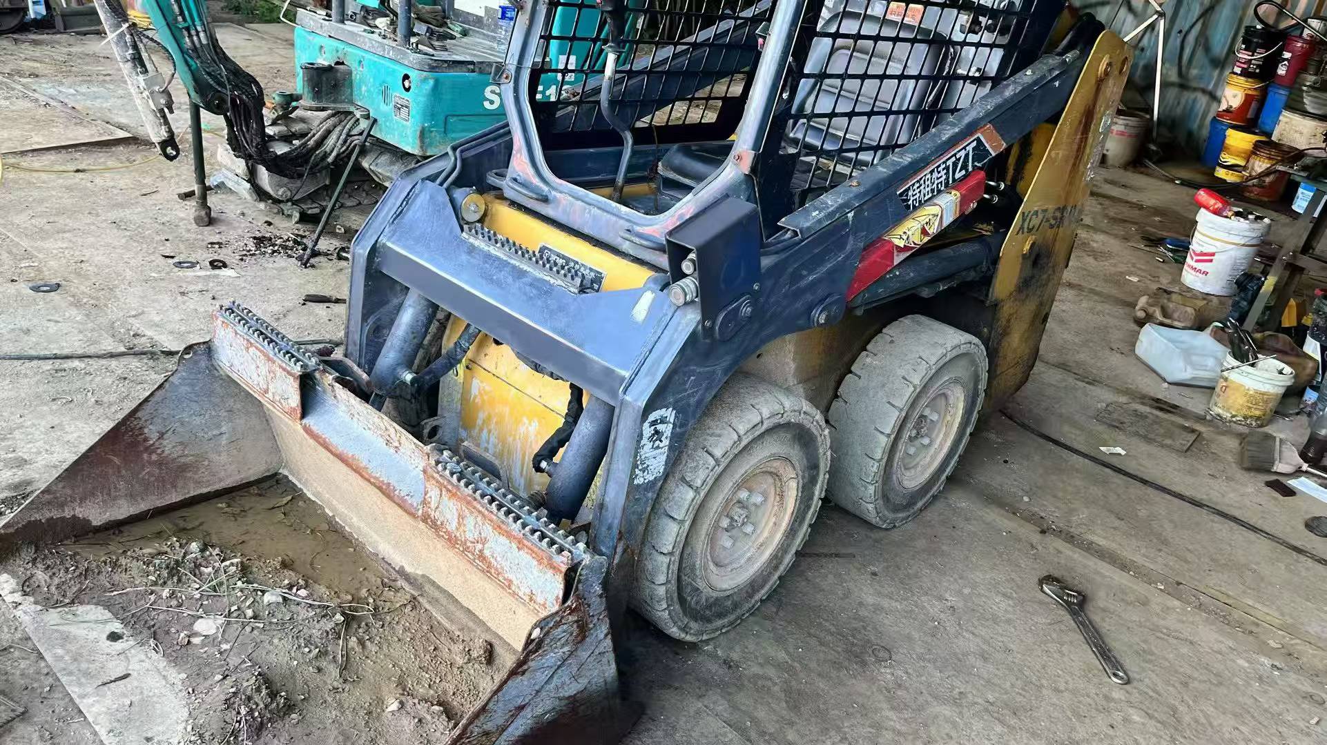 Buy XCMG Used Excavator / 4 Buy XCMG Used Excavator / 4