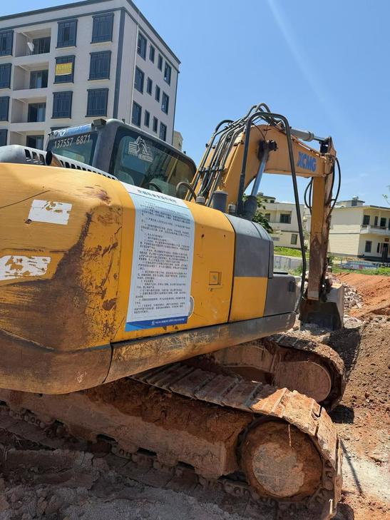 Buy XCMG XE135B Used Excavator / 1