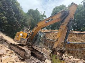 Buy Sany SY135 Used Excavator / 2 Buy Sany SY135 Used Excavator / 2