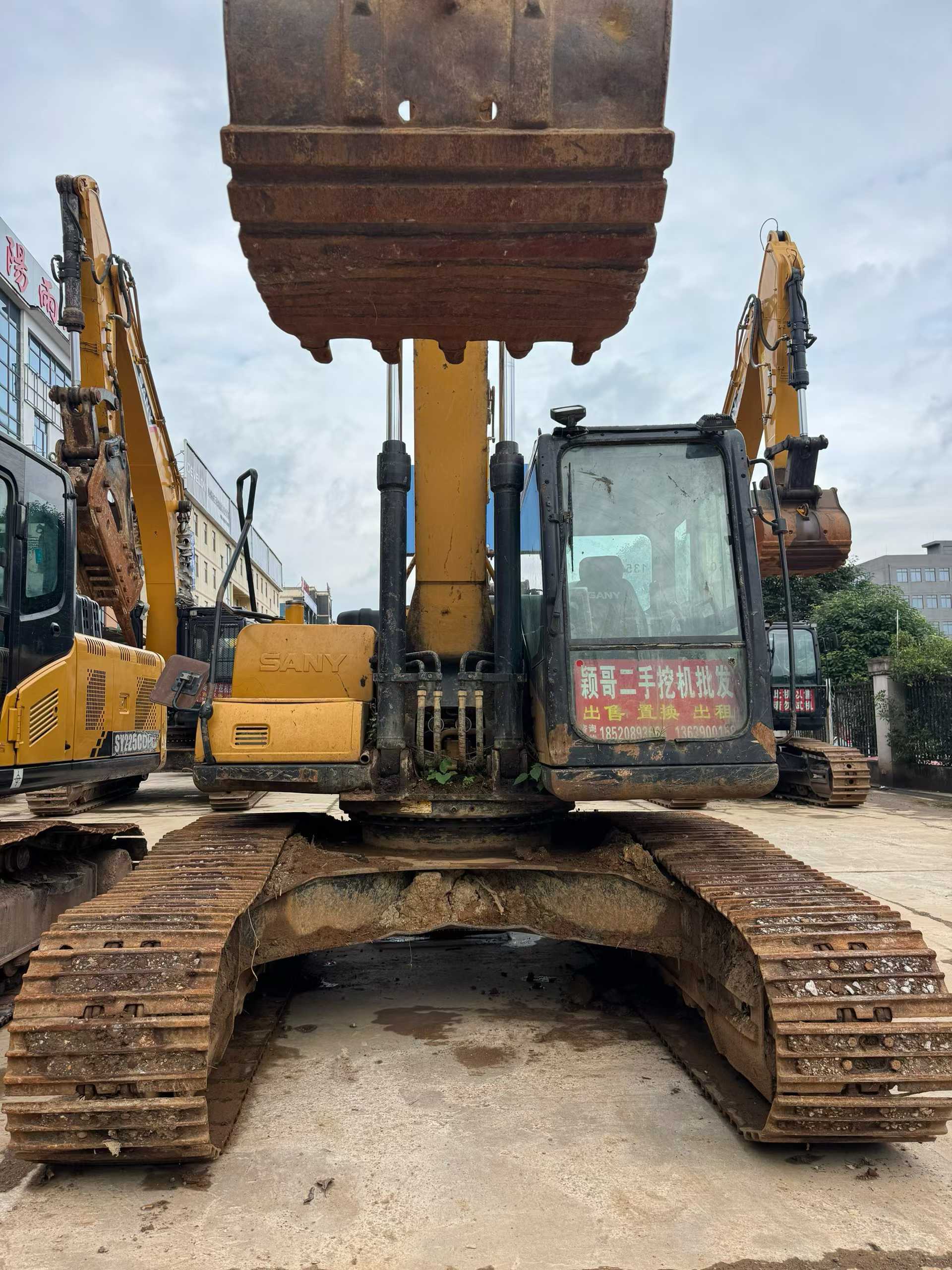 Buy Sany SY215C Used Excavator / 5 Buy Sany SY215C Used Excavator / 5
