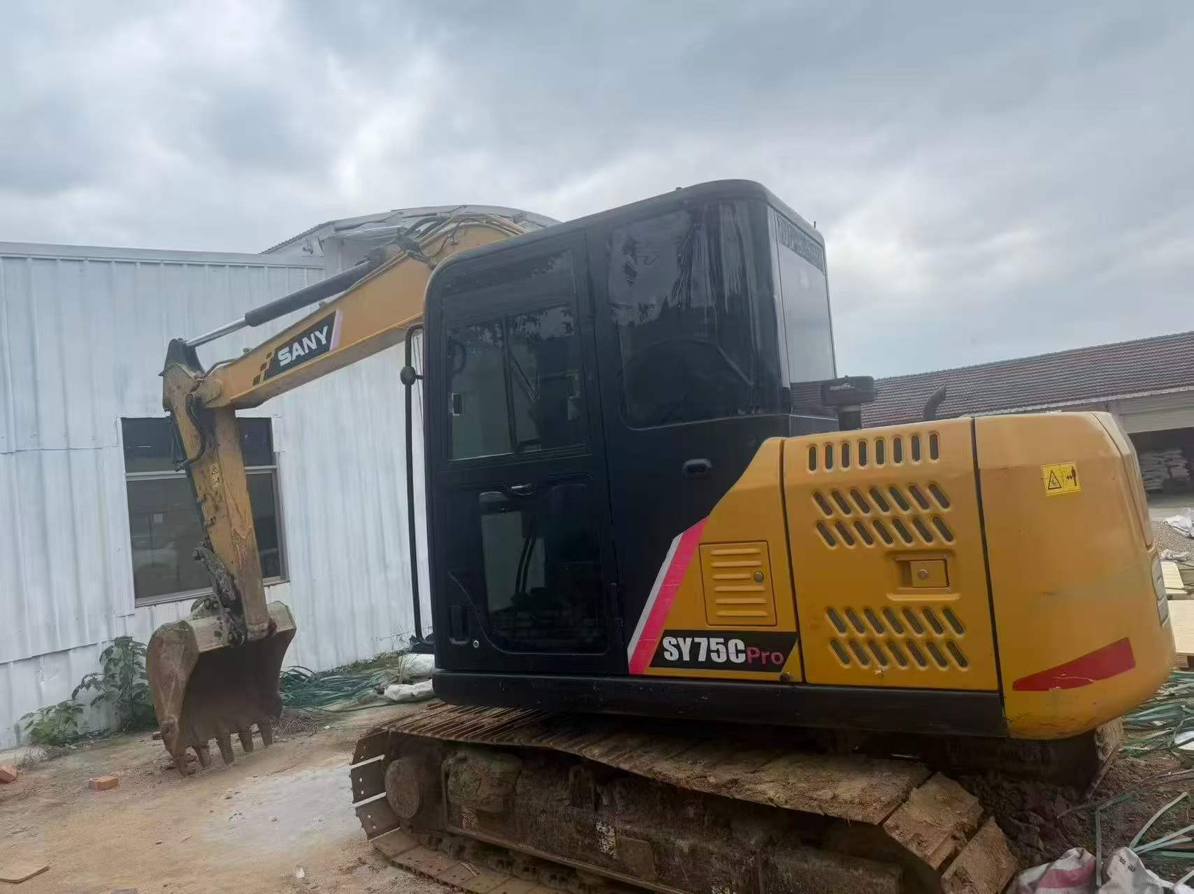 Buy Sany SY75 Used Excavator / 3 Buy Sany SY75 Used Excavator / 3