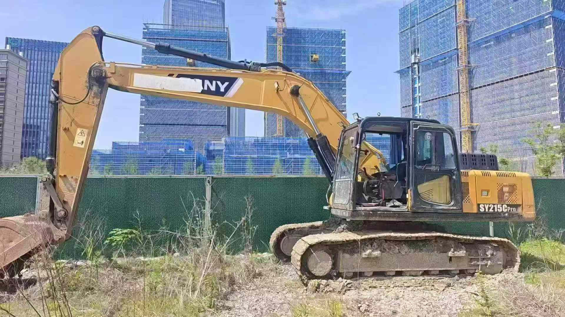 Buy Sany SY205C Used Excavator / 3 Buy Sany SY205C Used Excavator / 3