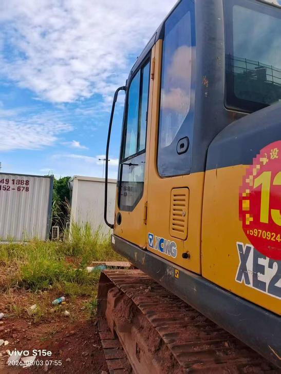 Buy XCMG XE215CA Used Excavator / 1