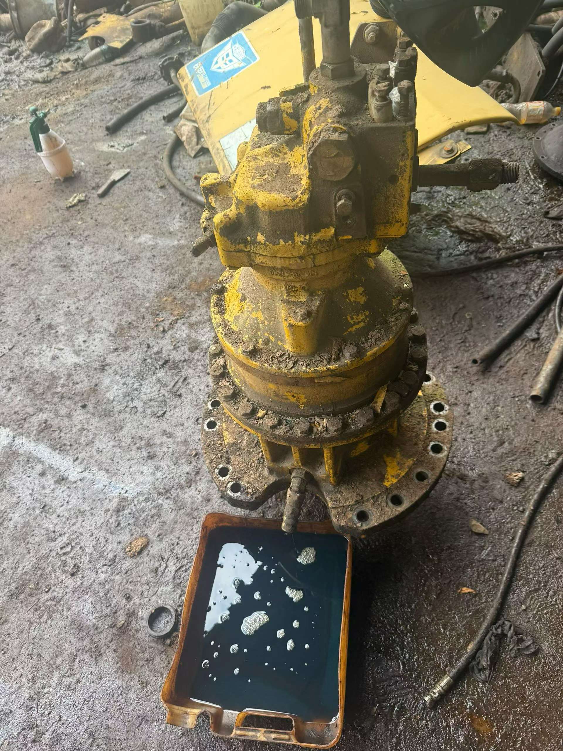 Buy Komatsu PC200-8 Used Excavator / 2