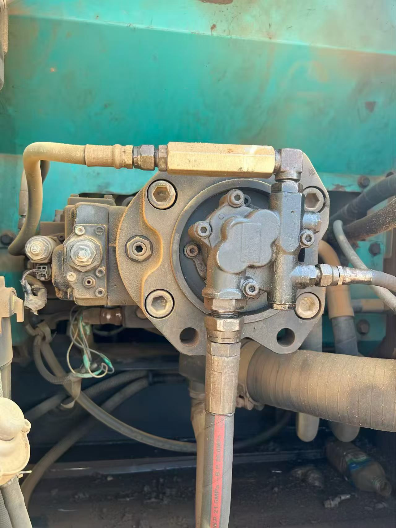 Buy Kobelco SK210 Used Excavator / 4 Buy Kobelco SK210 Used Excavator / 4