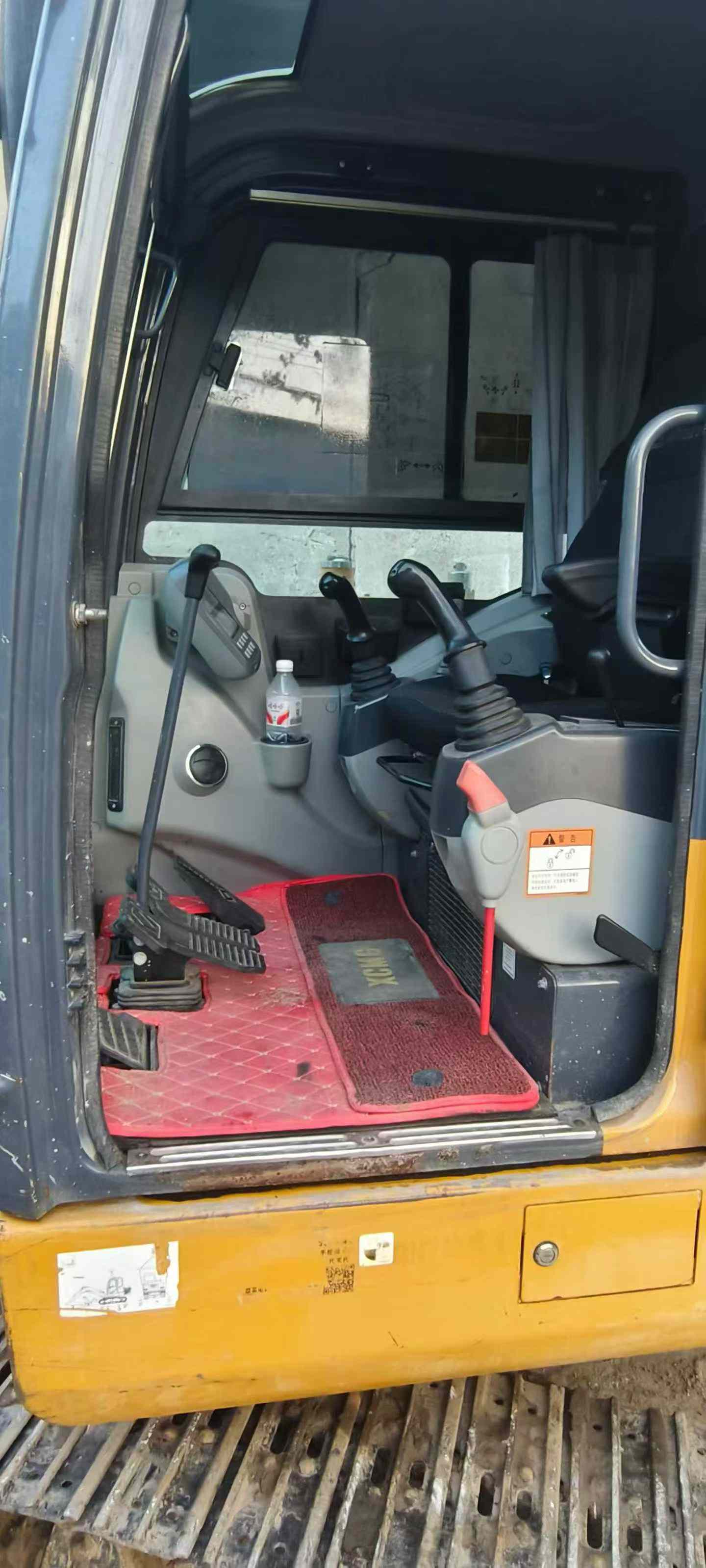 Buy XCMG XE60 Used Excavator / 3