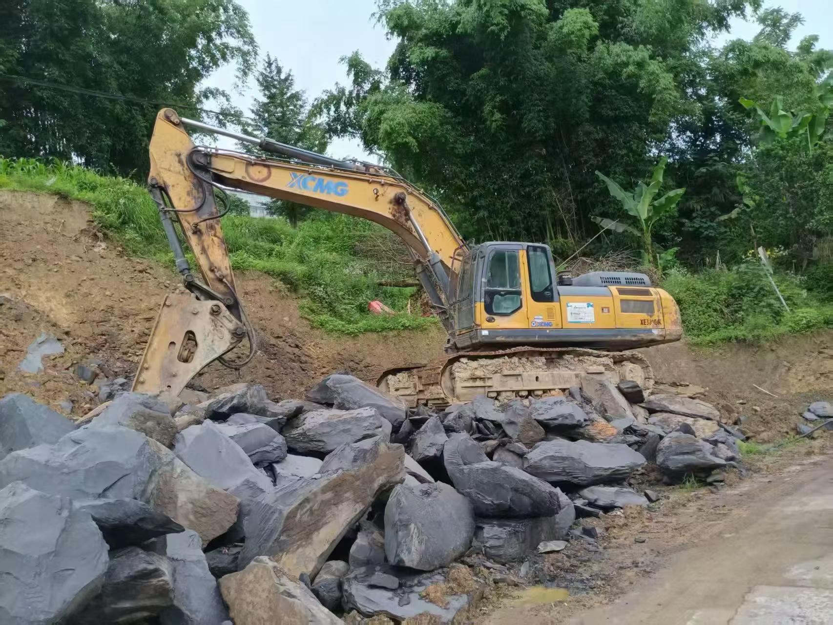 Buy XCMG XE370 Used Excavator / 2 Buy XCMG XE370 Used Excavator / 2