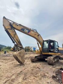 Buy Caterpillar 320D Used Excavator / 2 Buy Caterpillar 320D Used Excavator / 2