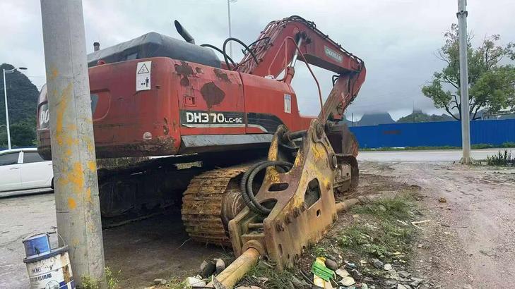 Buy Doosan S300 Used Excavator / 1