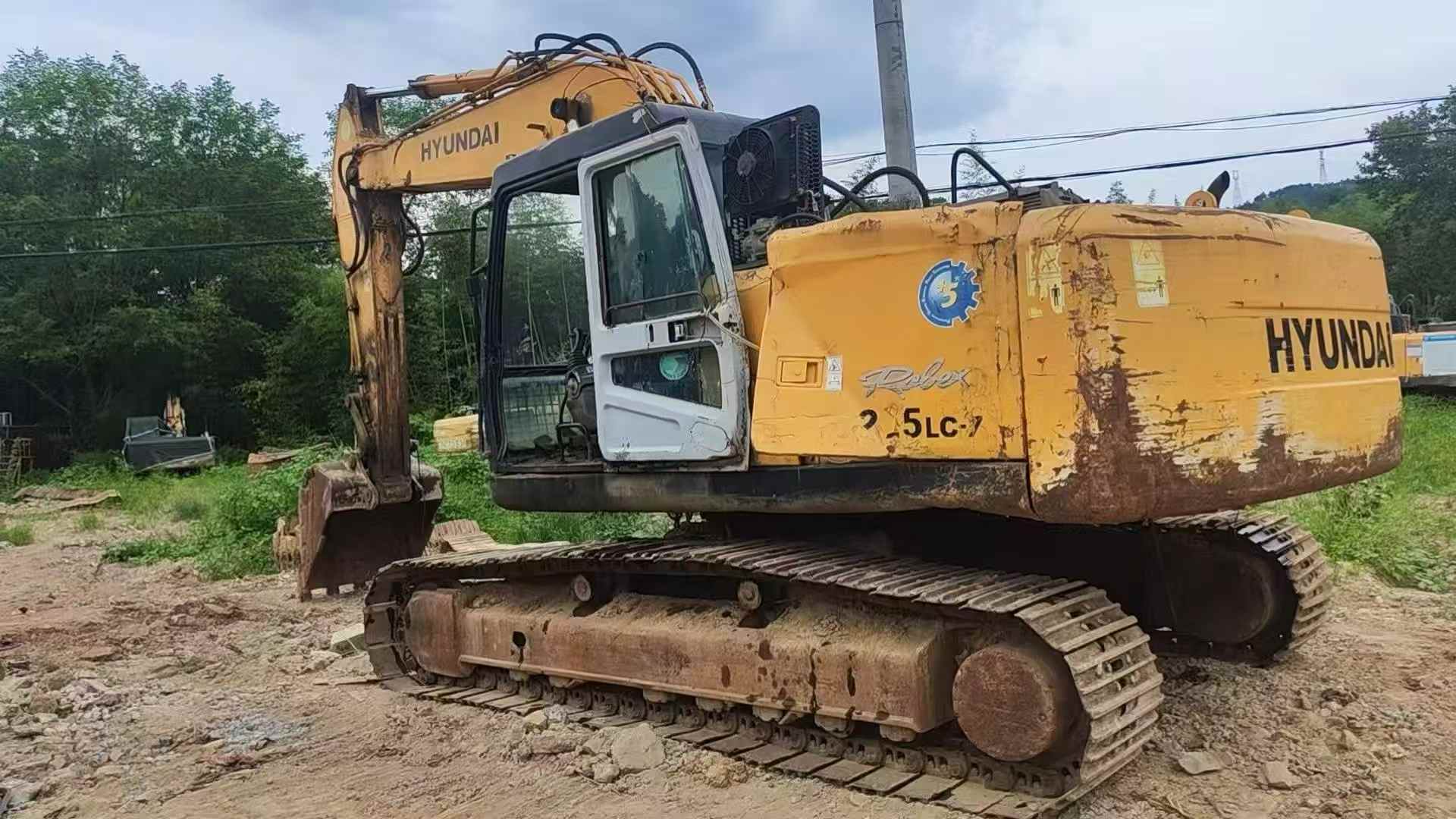 Buy Hyundai R225-7 Used Excavator / 2