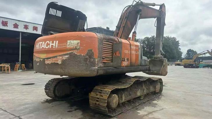 Buy Hitachi EX250-5 Used Excavator / 1