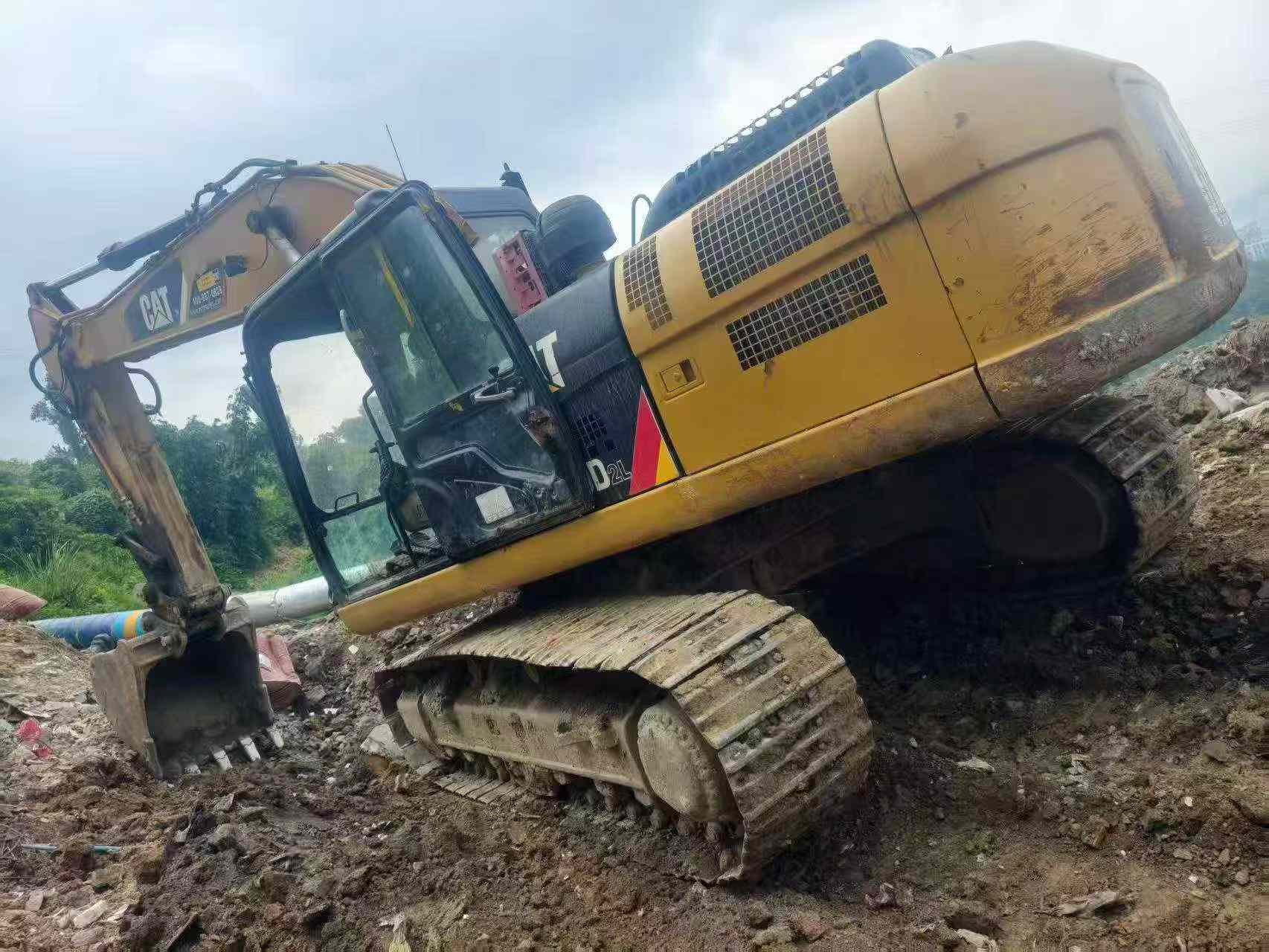 Buy Caterpillar 329D Used Excavator / 2 Buy Caterpillar 329D Used Excavator / 2
