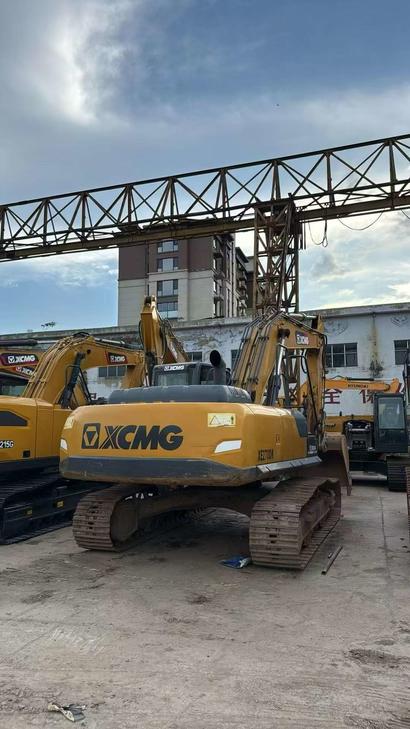 Buy XCMG XE270DK Used Excavator / 1