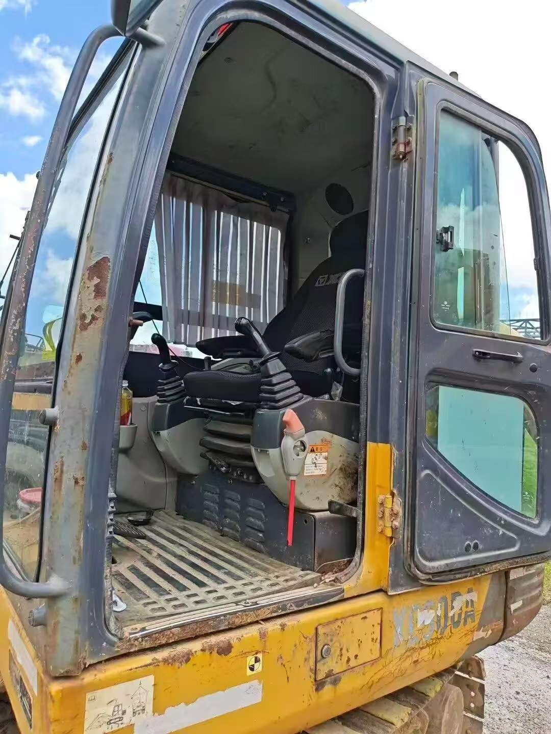 Buy XCMG XE60 Used Excavator / 4 Buy XCMG XE60 Used Excavator / 4