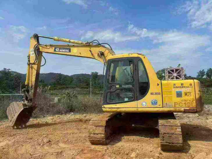 Buy Komatsu PC120-6E Used Excavator / 1
