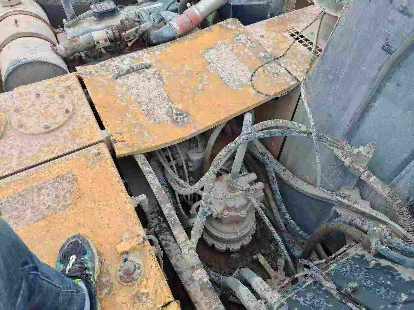 Buy Hyundai R215VS Used Excavator / 6