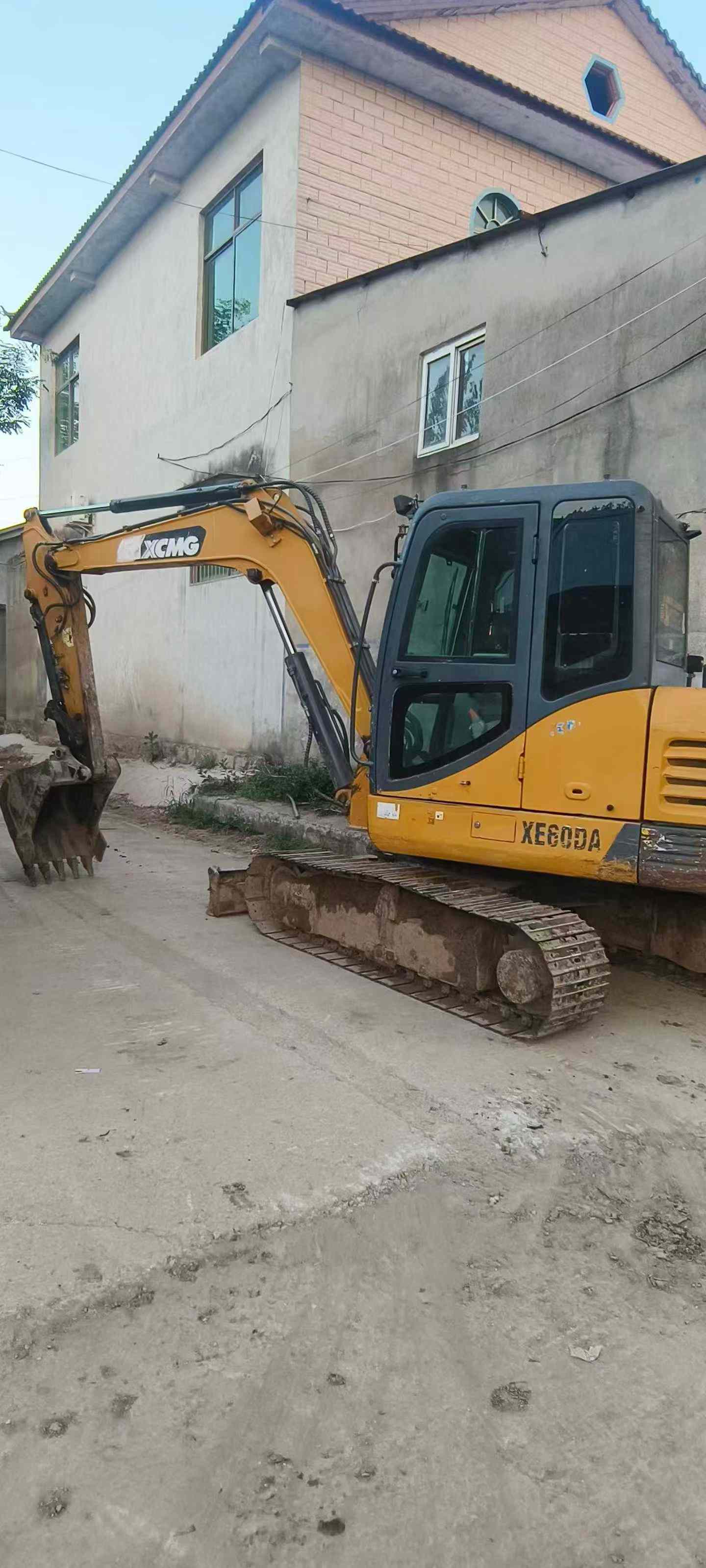 Buy XCMG XE60 Used Excavator / 5